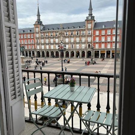 Plaza Mayor Madrid Buitenkant foto