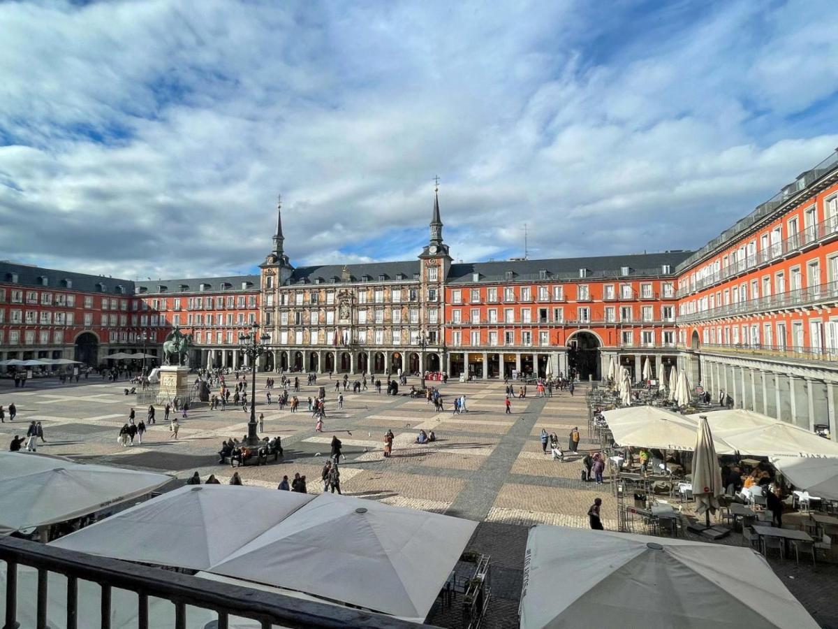 Plaza Mayor Madrid Buitenkant foto